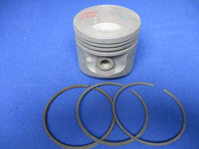 Kolben 84.76 Standard komplett mit Bolzen und Ringen 800er Modell 