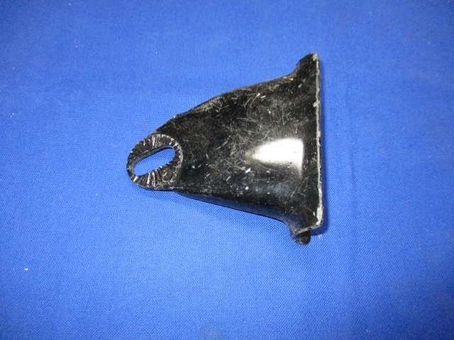 Scheinwerferhalter links R26,27,50,50/2,60,60/2,50S,69,69S Altbestand (NOS) verkartzt