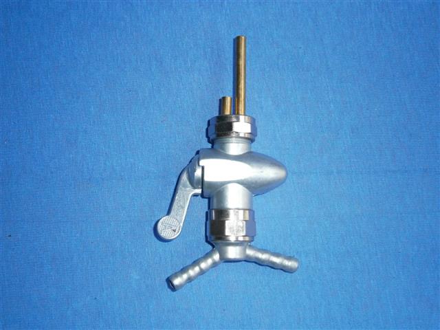 Benzinhahn R51/3,67/2,67/3,68,50,50/2,60,60/2,50S,69,69S "Everbest";
zur Zeit erfolgt keine Auslieferung, Qulitätsmängel