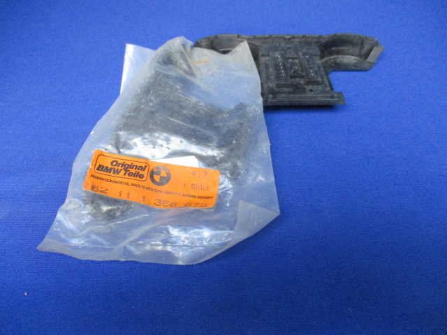 Deckel Lampenträger Instrumente 1974  - 09/77