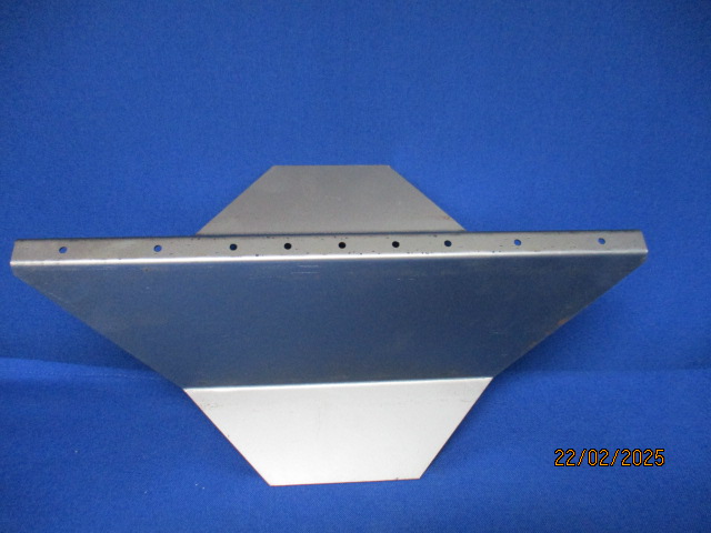 Stegblech für Federeinhängung im Boot LS200, S350, S500