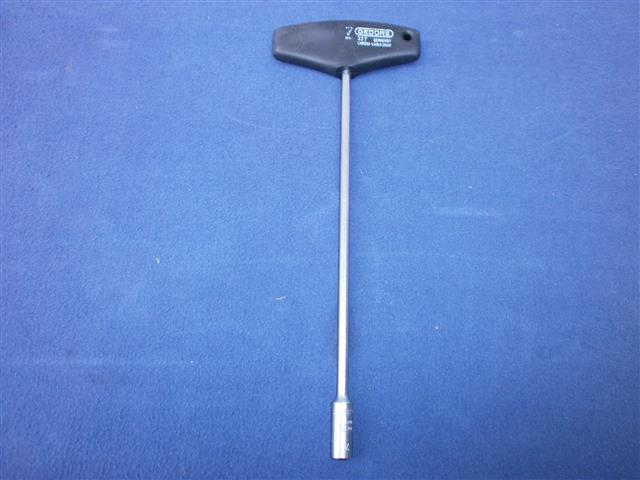 Gedore Steckschlüssel mit 2 K-T-Griff 7mm außenseckskant